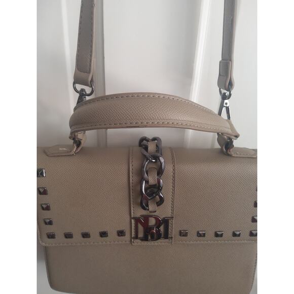 Badgley Mischka TurnKey studded embellished crossbody purse tan handle 10x7.5 in - Picture 3 of 10